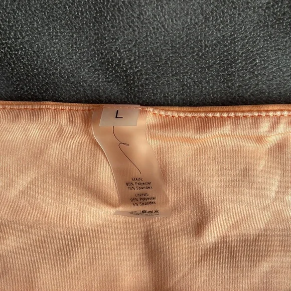 Large orange baiting suit never worn no tags by egreis brand - Picture 6 of 8